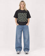 Mockup Boxy Heavyweight Tee Black female full-body 08