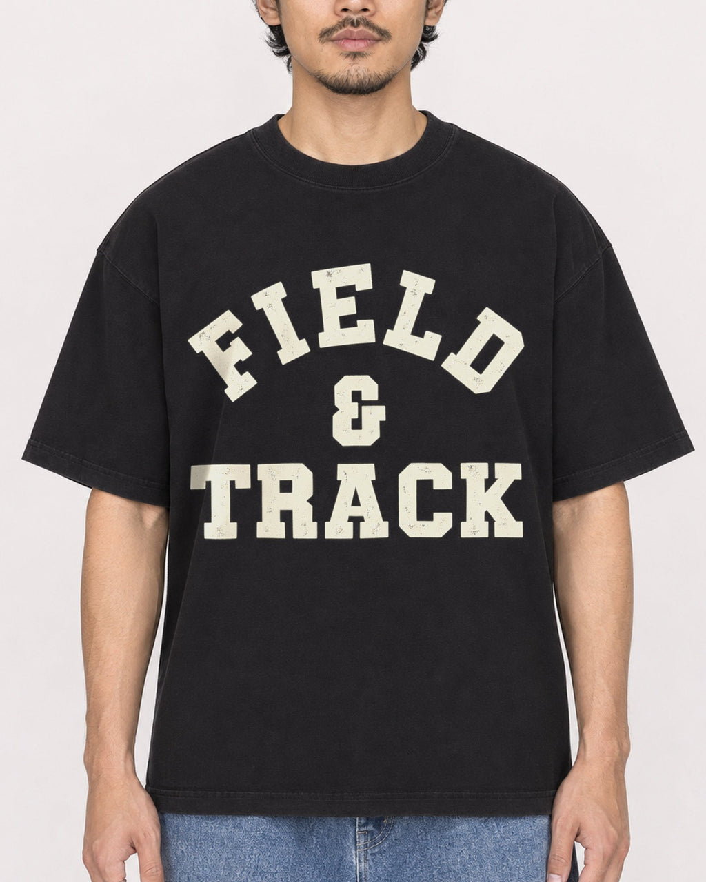 Mockup Boxy Heavyweight Tee Black male close-up 02