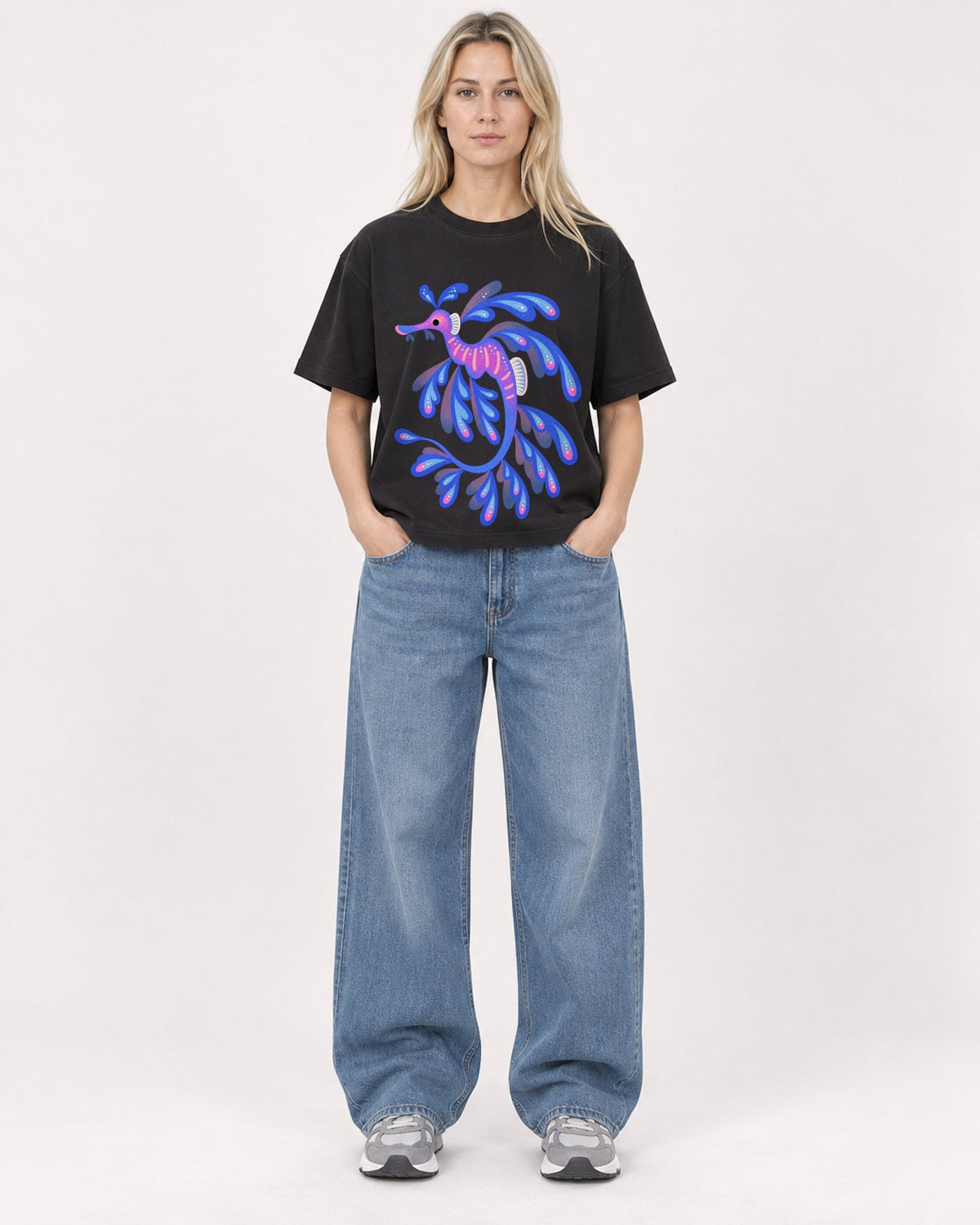Mockup Boxy Heavyweight Tee Black female full-body 08