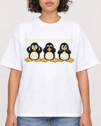 Mockup Boxy Heavyweight Tee White female close-up 40