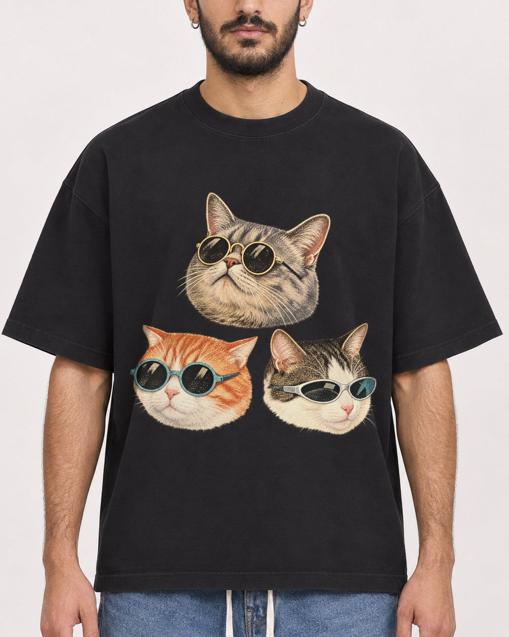 Mockup Boxy Heavyweight Tee Black male close-up 07