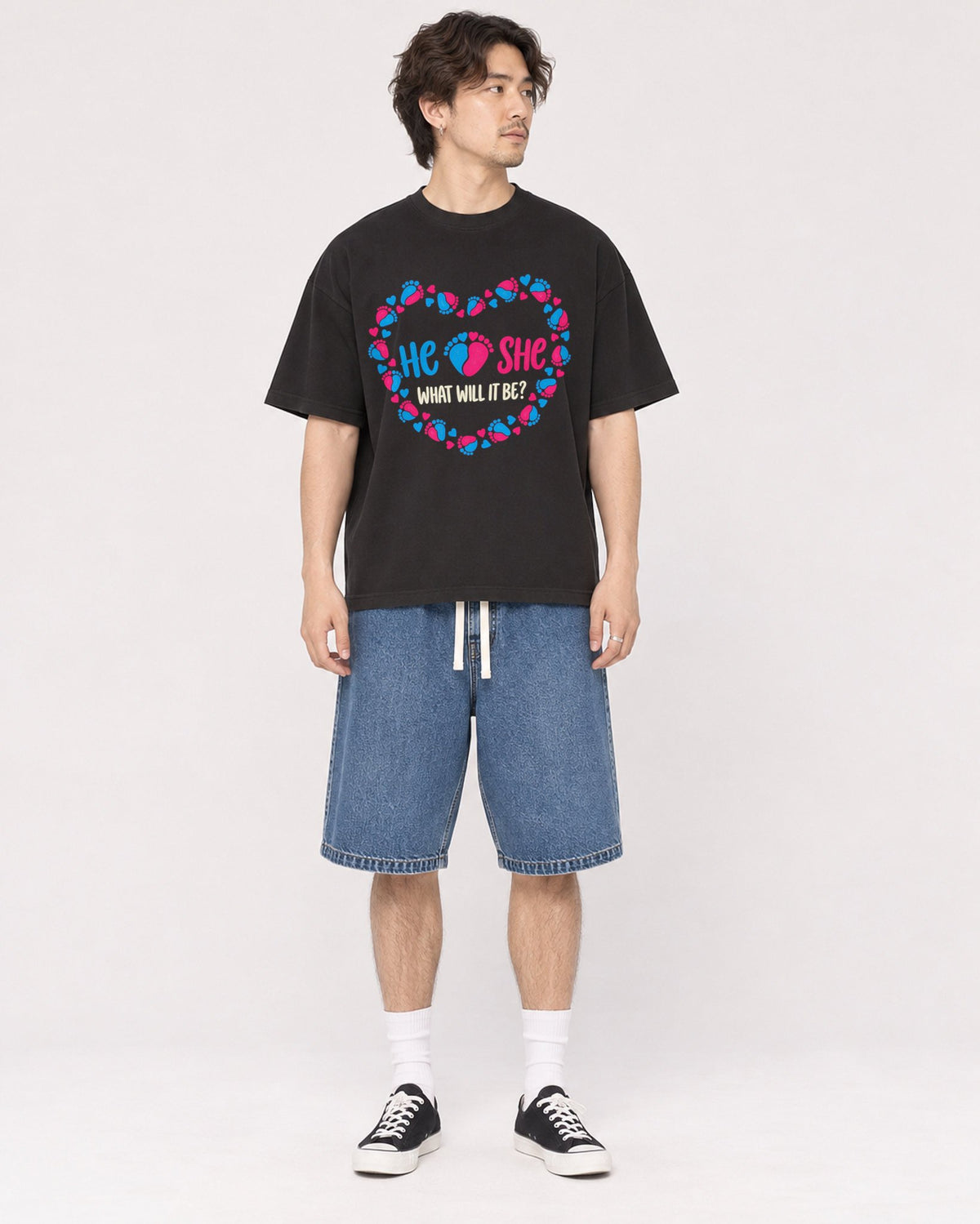 Mockup Boxy Heavyweight Tee Black male full-body 03