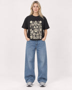 Mockup Boxy Heavyweight Tee Black female full-body 08