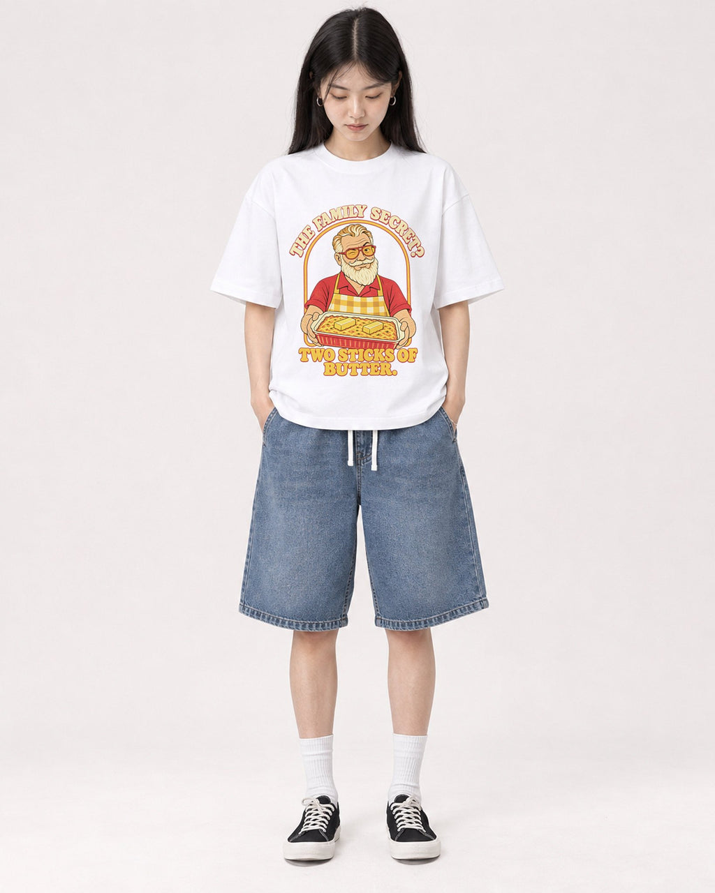 Mockup Boxy Heavyweight Tee White female full-body 01