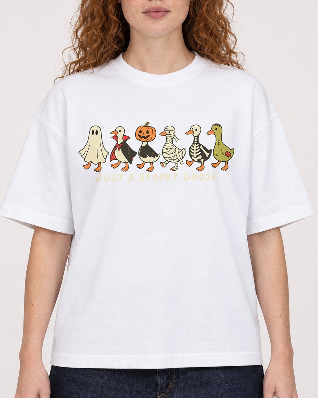Mockup Boxy Heavyweight Tee White female close-up 09