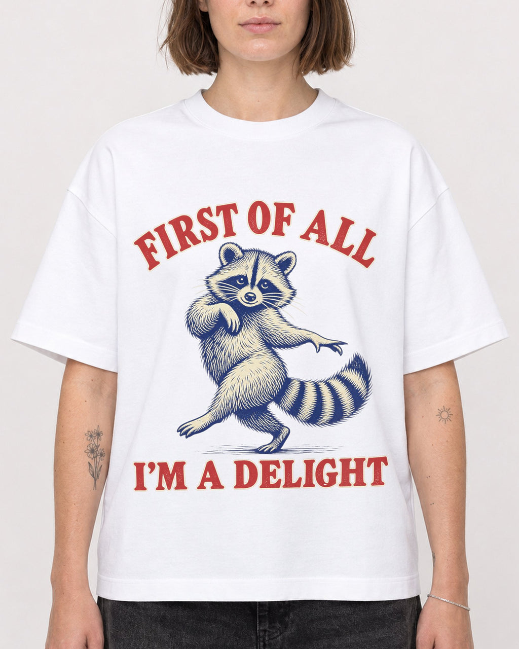 Mockup Boxy Heavyweight Tee White female close-up 18