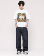 Mockup Boxy Heavyweight Tee White male full-body 11