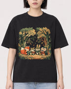 Mockup Boxy Heavyweight Tee Black female close-up 11