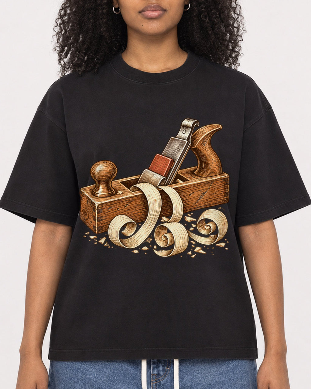 Mockup Boxy Heavyweight Tee Black female close-up 05