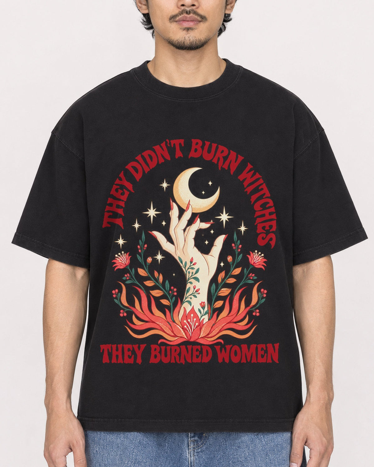 Mockup Boxy Heavyweight Tee Black male close-up 02