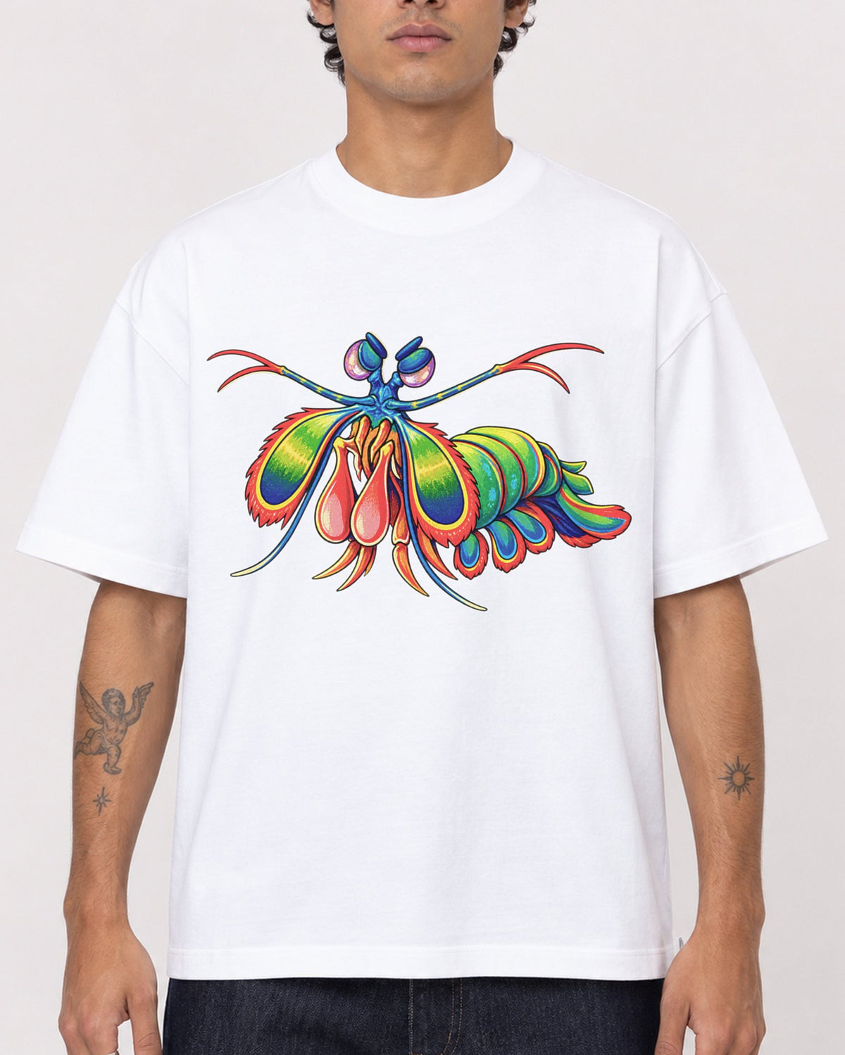 Mockup Boxy Heavyweight Tee White male close-up 06