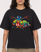 Mockup Boxy Heavyweight Tee Black female close-up 06