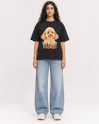 Mockup Boxy Heavyweight Tee Black female full-body 07