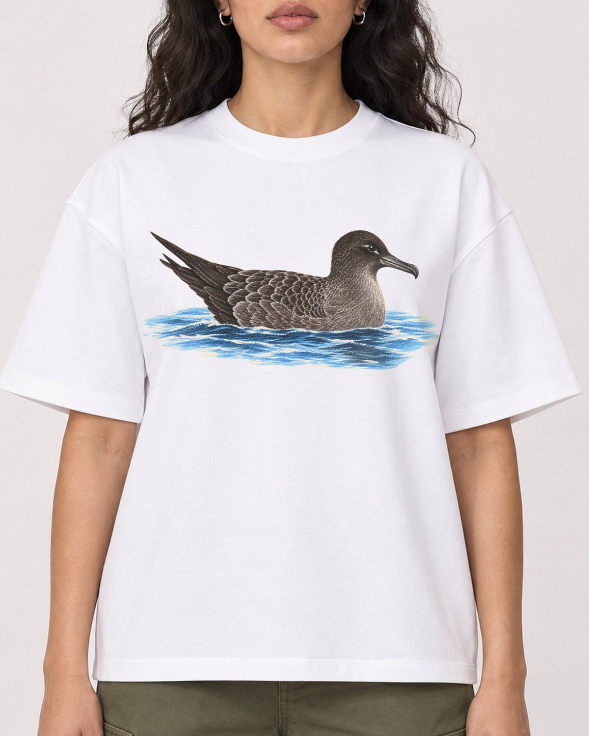Mockup Boxy Heavyweight Tee White female close-up 07
