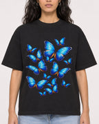 Mockup Boxy Heavyweight Tee Black female close-up 07
