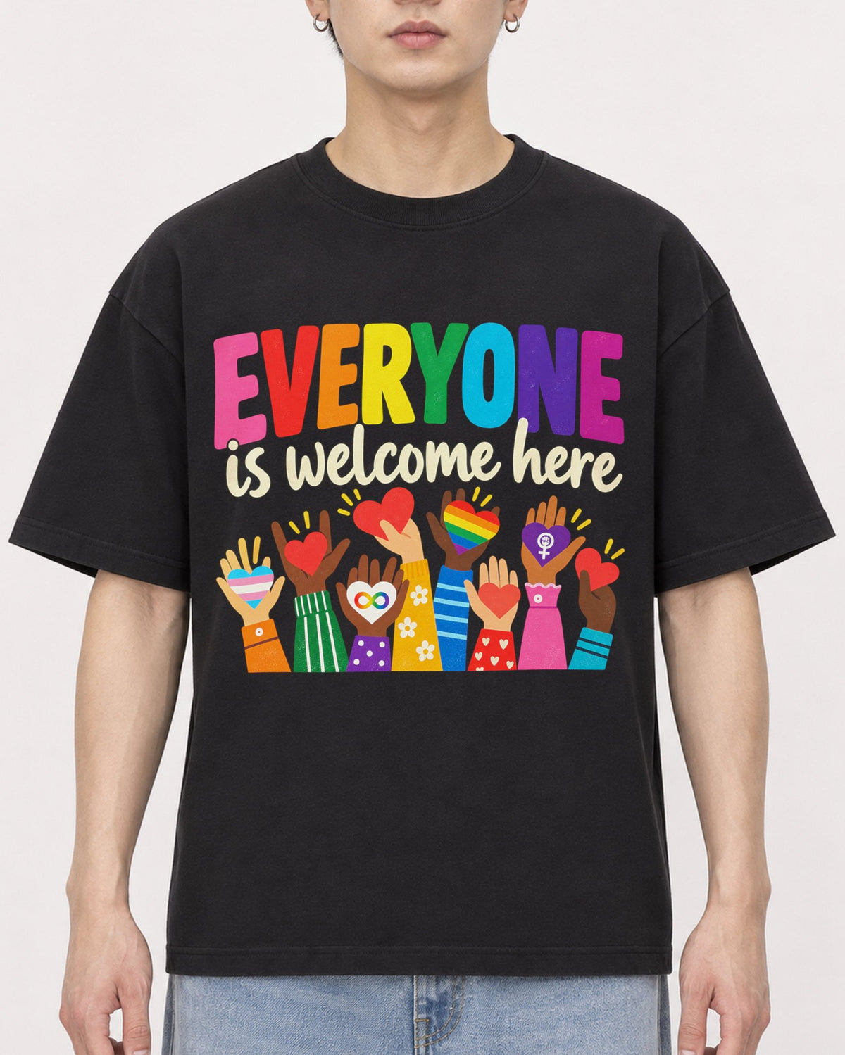 Mockup Boxy Heavyweight Tee Black male close-up 01
