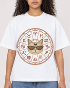 Mockup Boxy Heavyweight Tee White female close-up 10