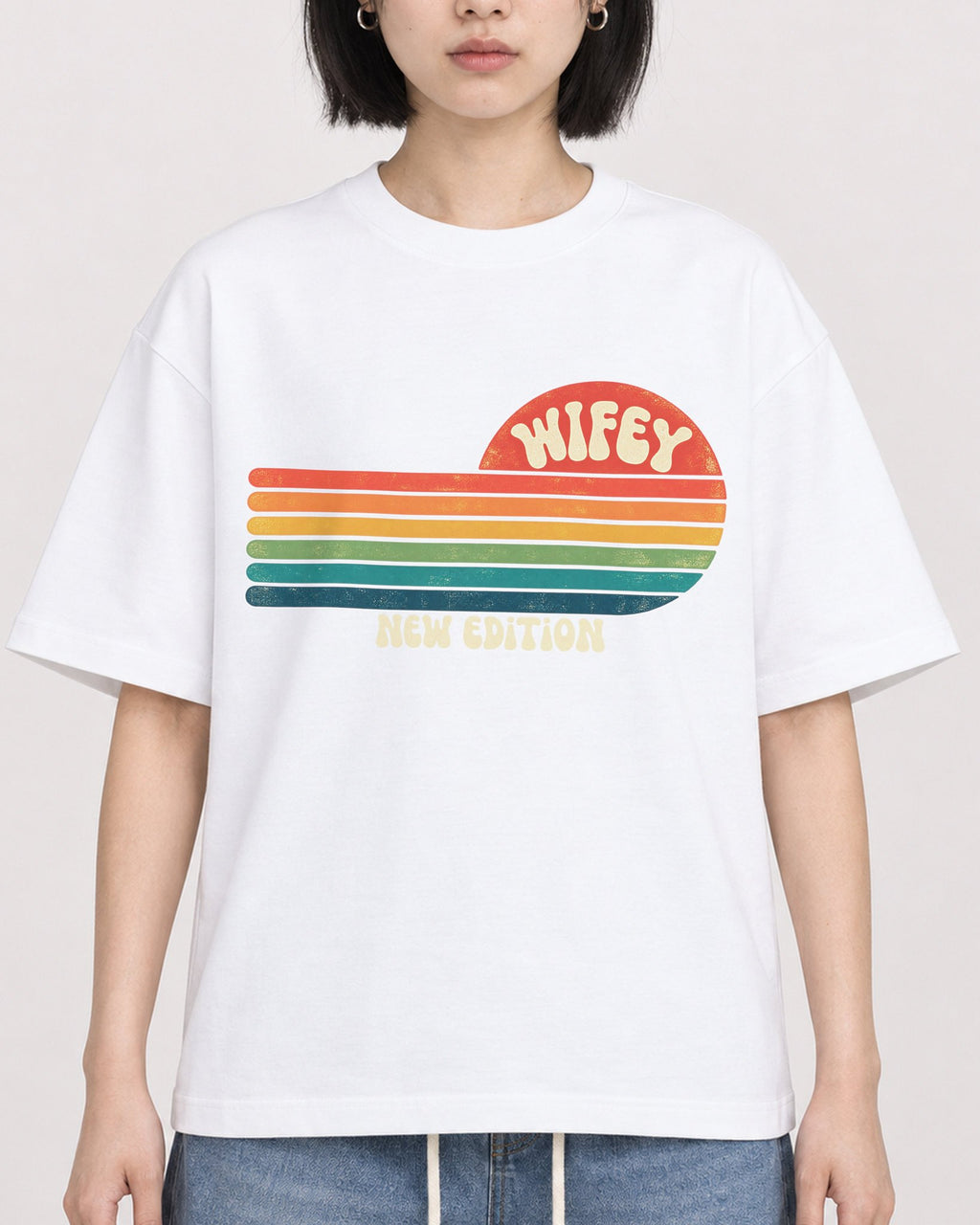Mockup Boxy Heavyweight Tee White female close-up 11