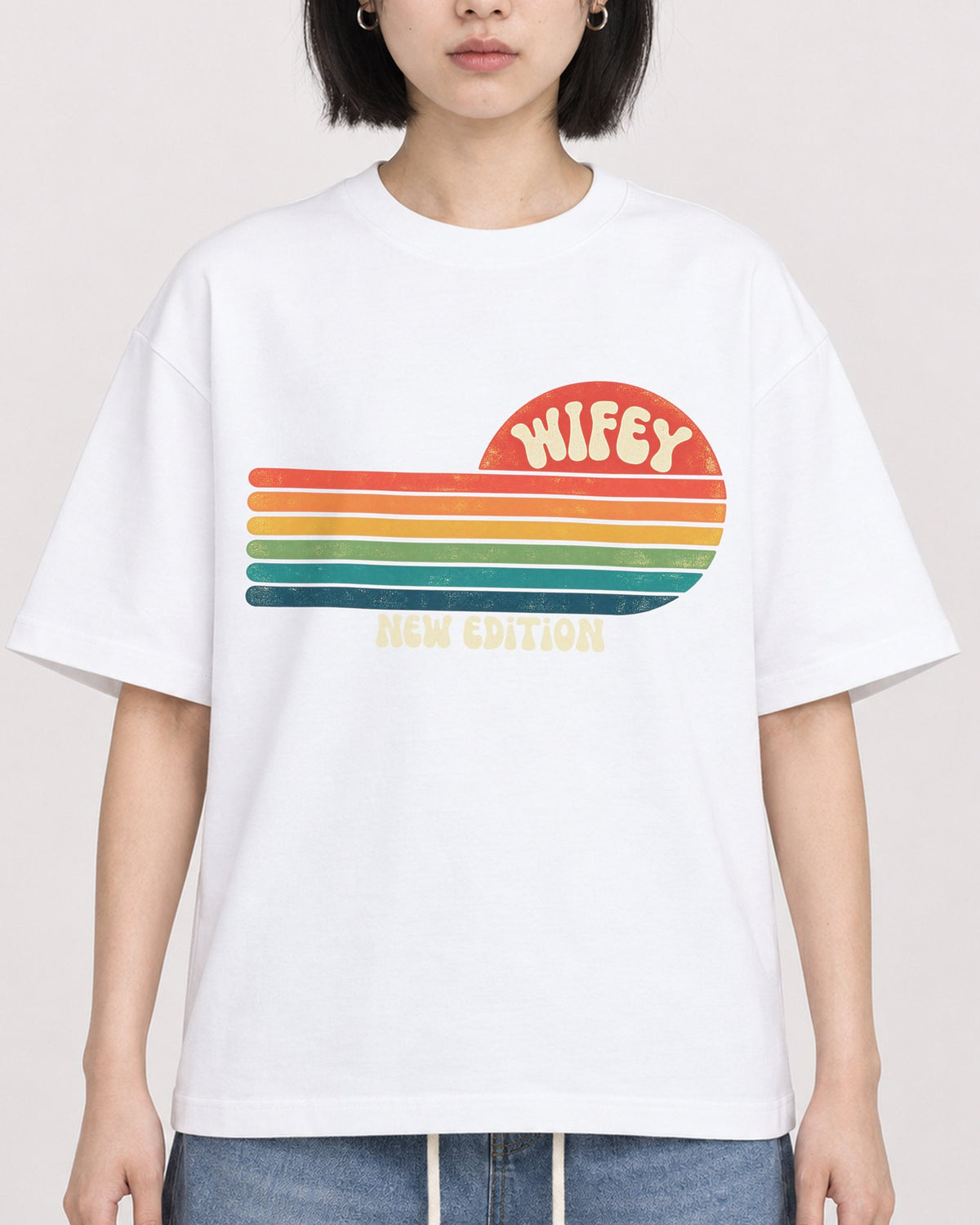 Mockup Boxy Heavyweight Tee White female close-up 11