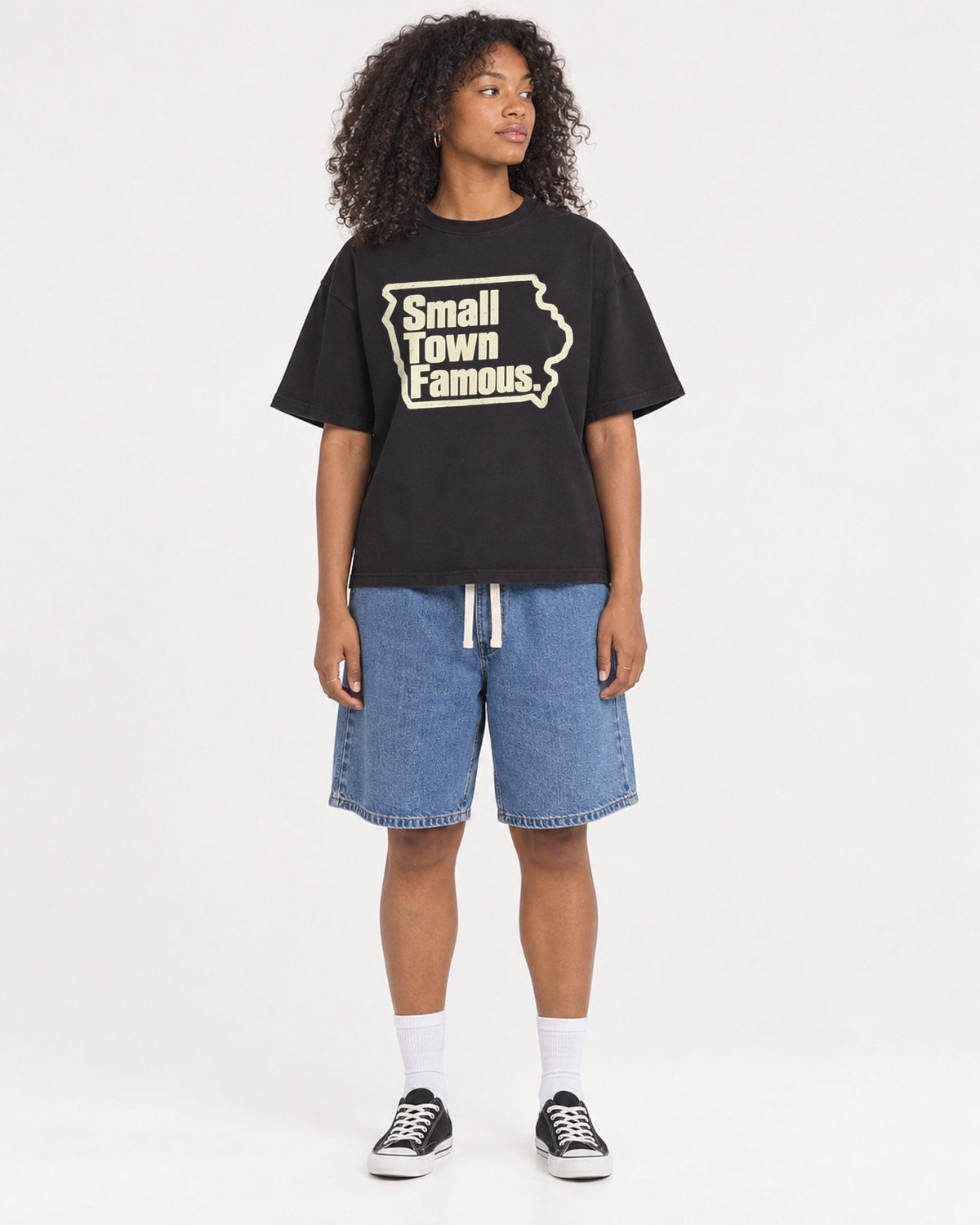 Mockup Boxy Heavyweight Tee Black female full-body 05