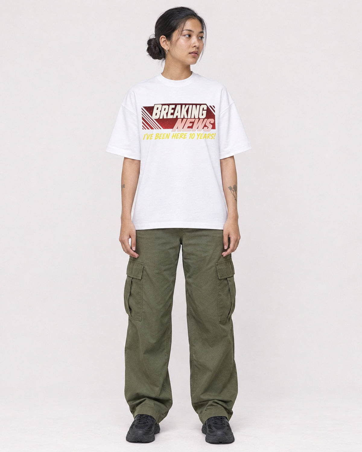 Mockup Boxy Heavyweight Tee White female full-body 12