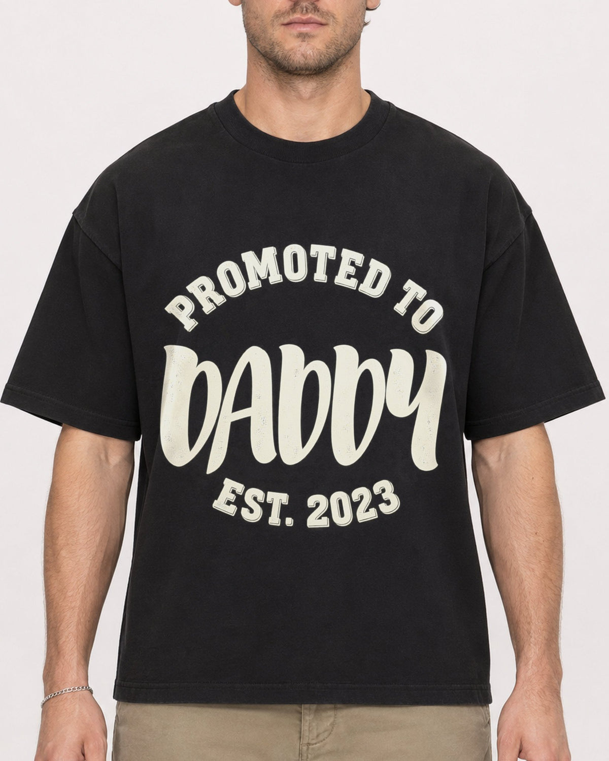 Mockup Boxy Heavyweight Tee Black male close-up 08