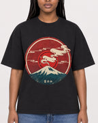 Mockup Boxy Heavyweight Tee Black female close-up 04