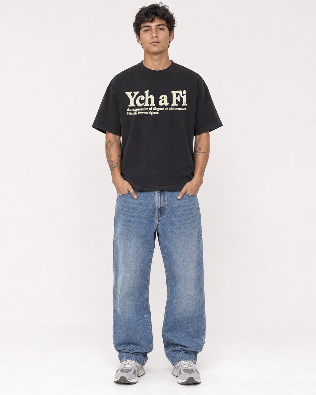 Mockup Boxy Heavyweight Tee Black male full-body 06