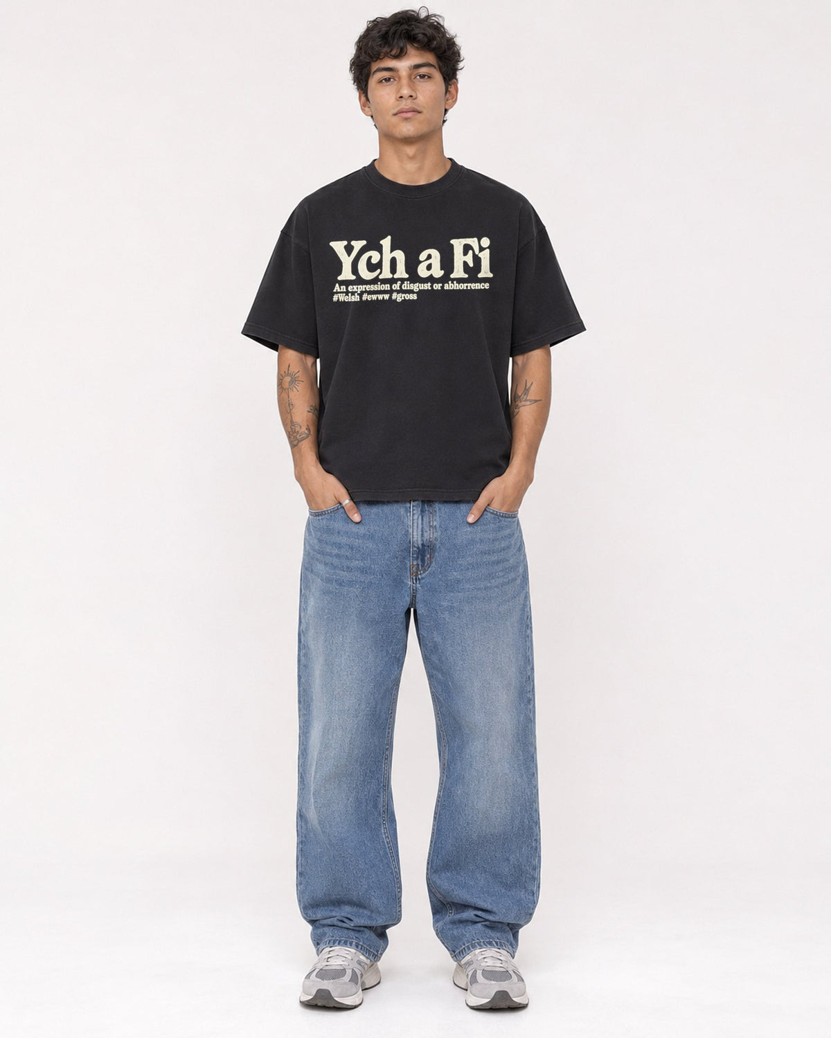 Mockup Boxy Heavyweight Tee Black male full-body 06