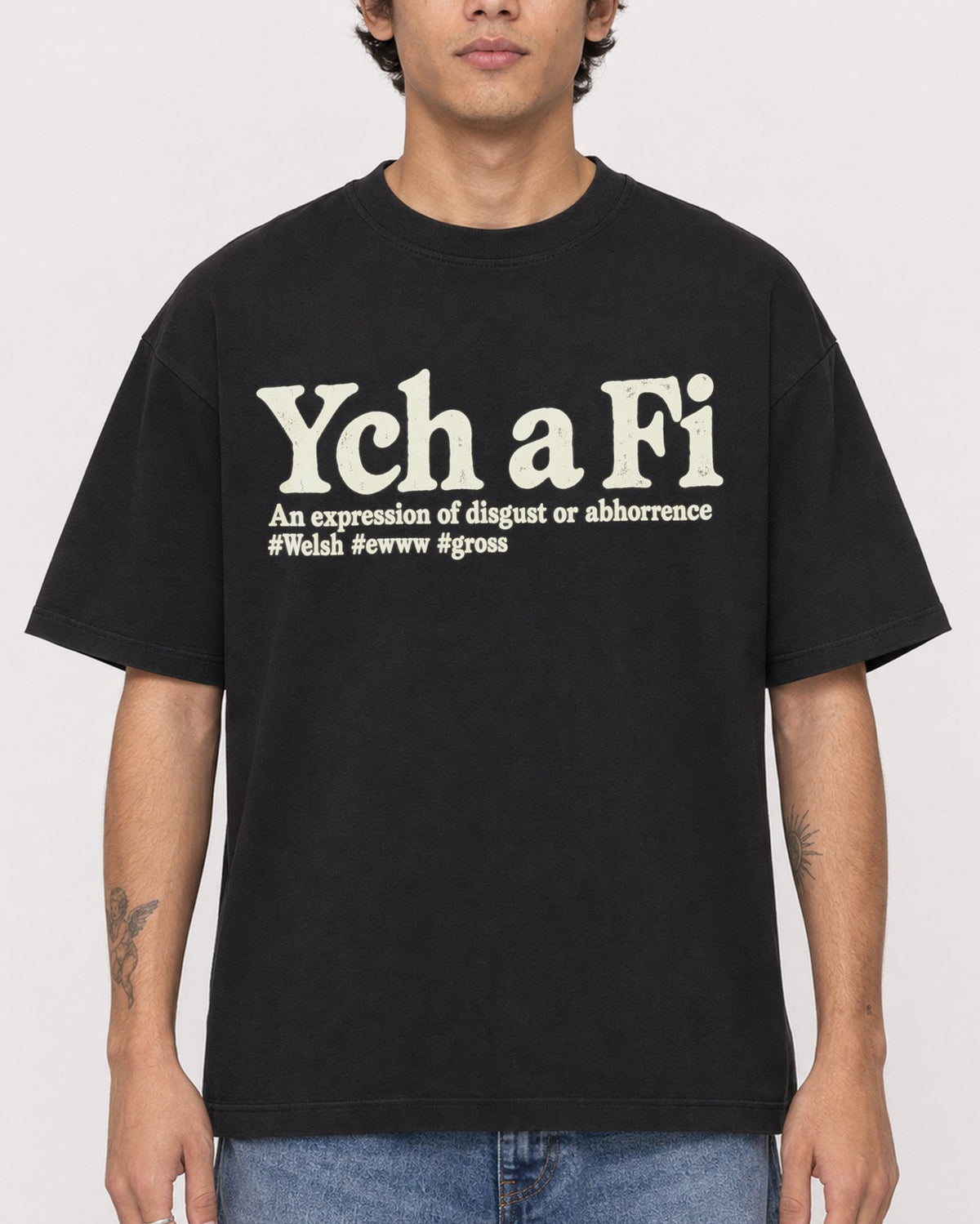 Mockup Boxy Heavyweight Tee Black male close-up 06