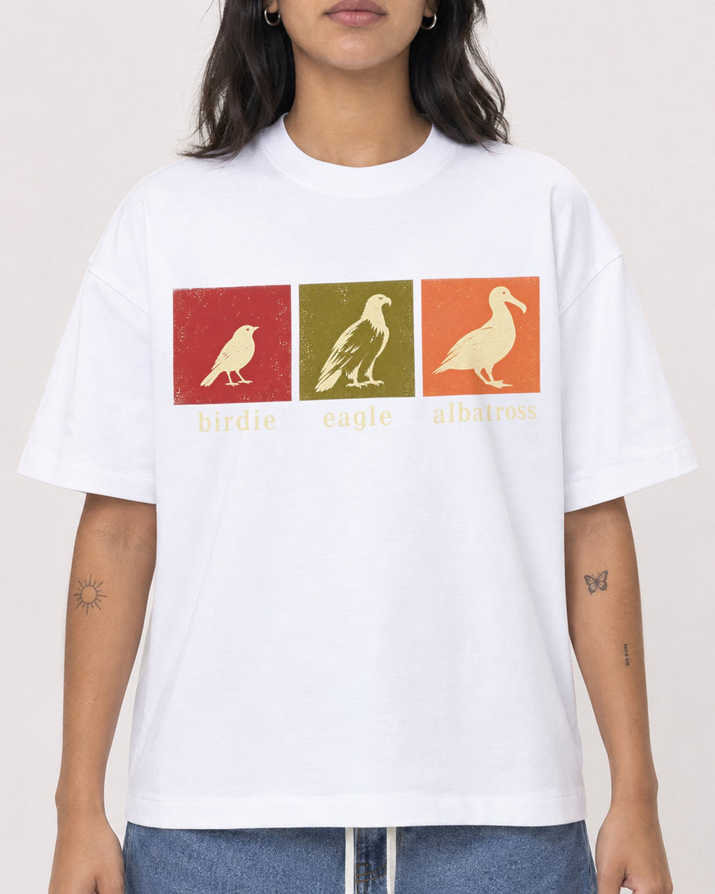Mockup Boxy Heavyweight Tee White female close-up 36