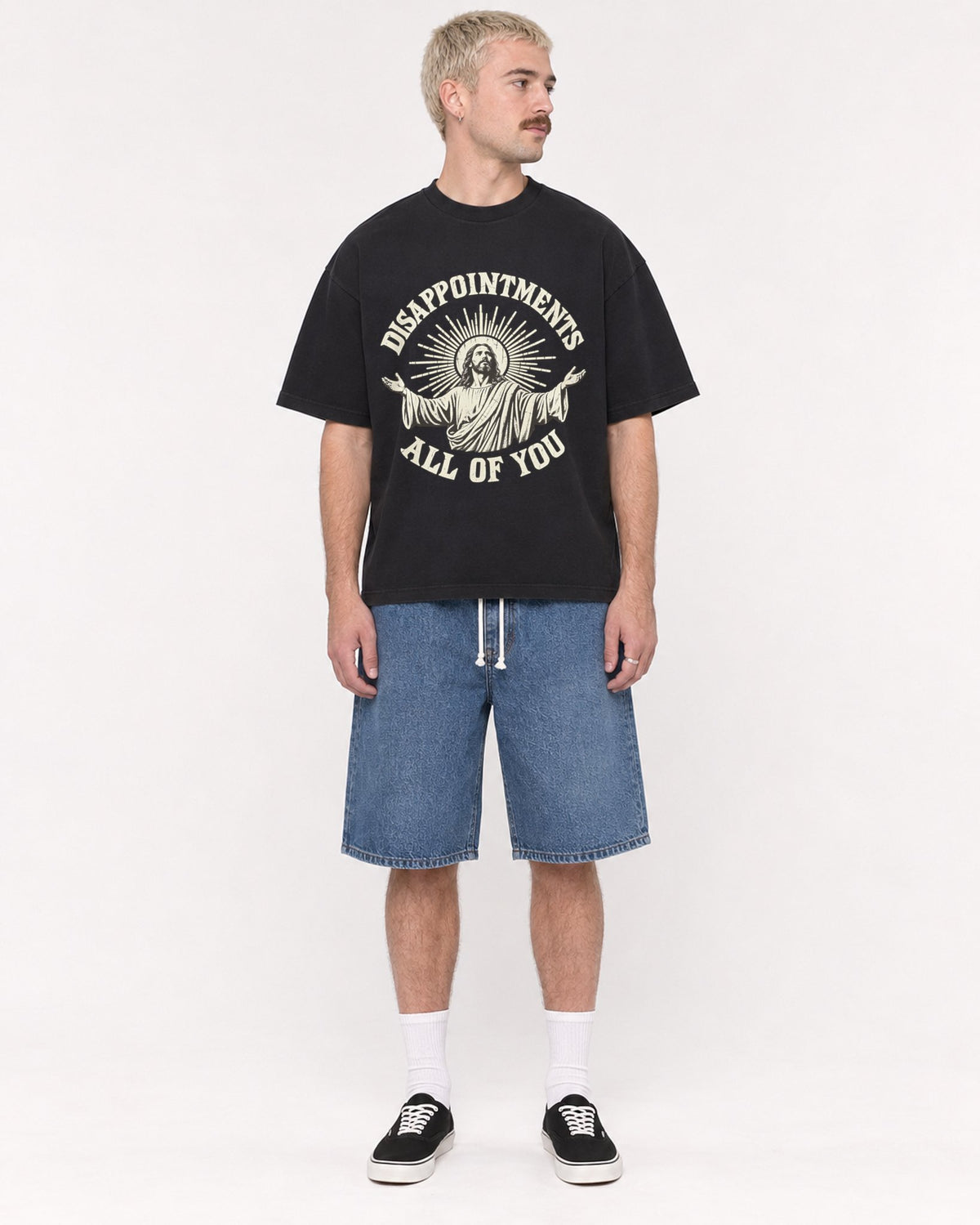 Mockup Boxy Heavyweight Tee Black male full-body 39