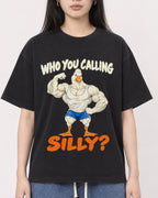 Mockup Boxy Heavyweight Tee Black female close-up 01