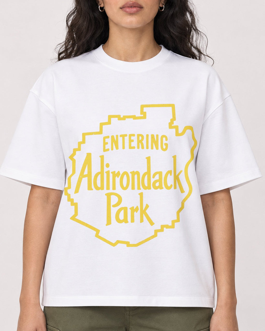 Mockup Boxy Heavyweight Tee White female close-up 07