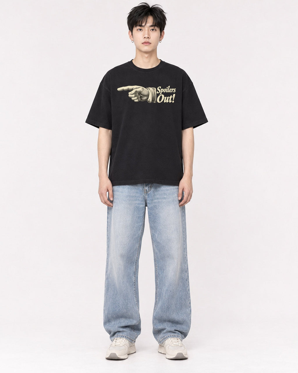 Mockup Boxy Heavyweight Tee Black male full-body 01