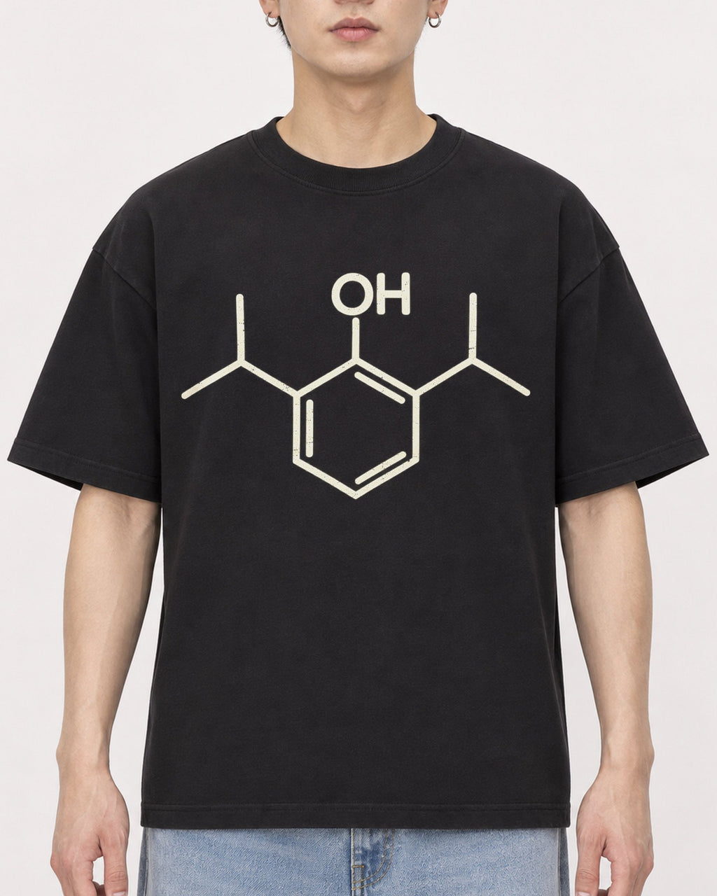 Mockup Boxy Heavyweight Tee Black male close-up 01