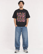 Mockup Boxy Heavyweight Tee Black male full-body 02
