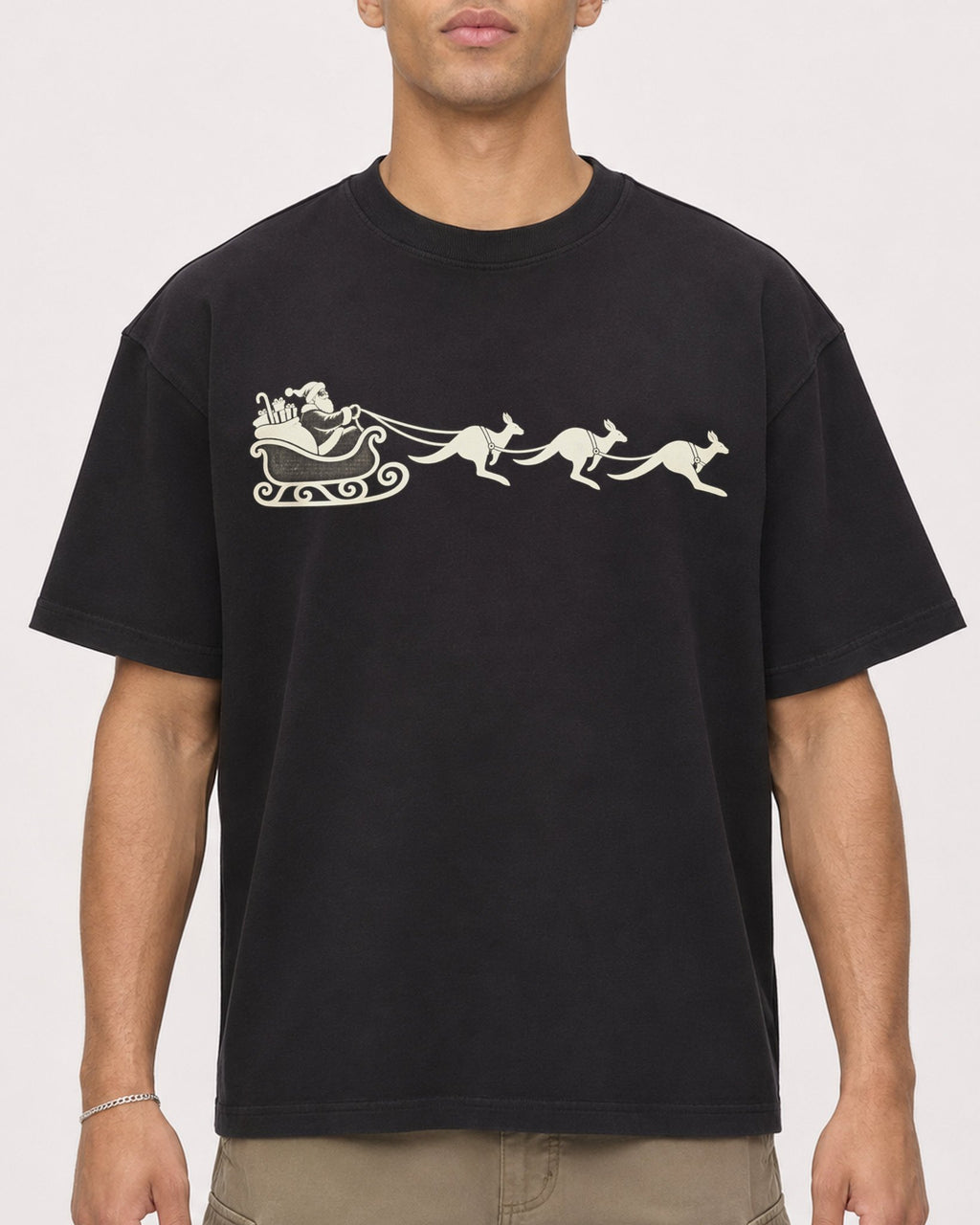 Mockup Boxy Heavyweight Tee Black male close-up 20