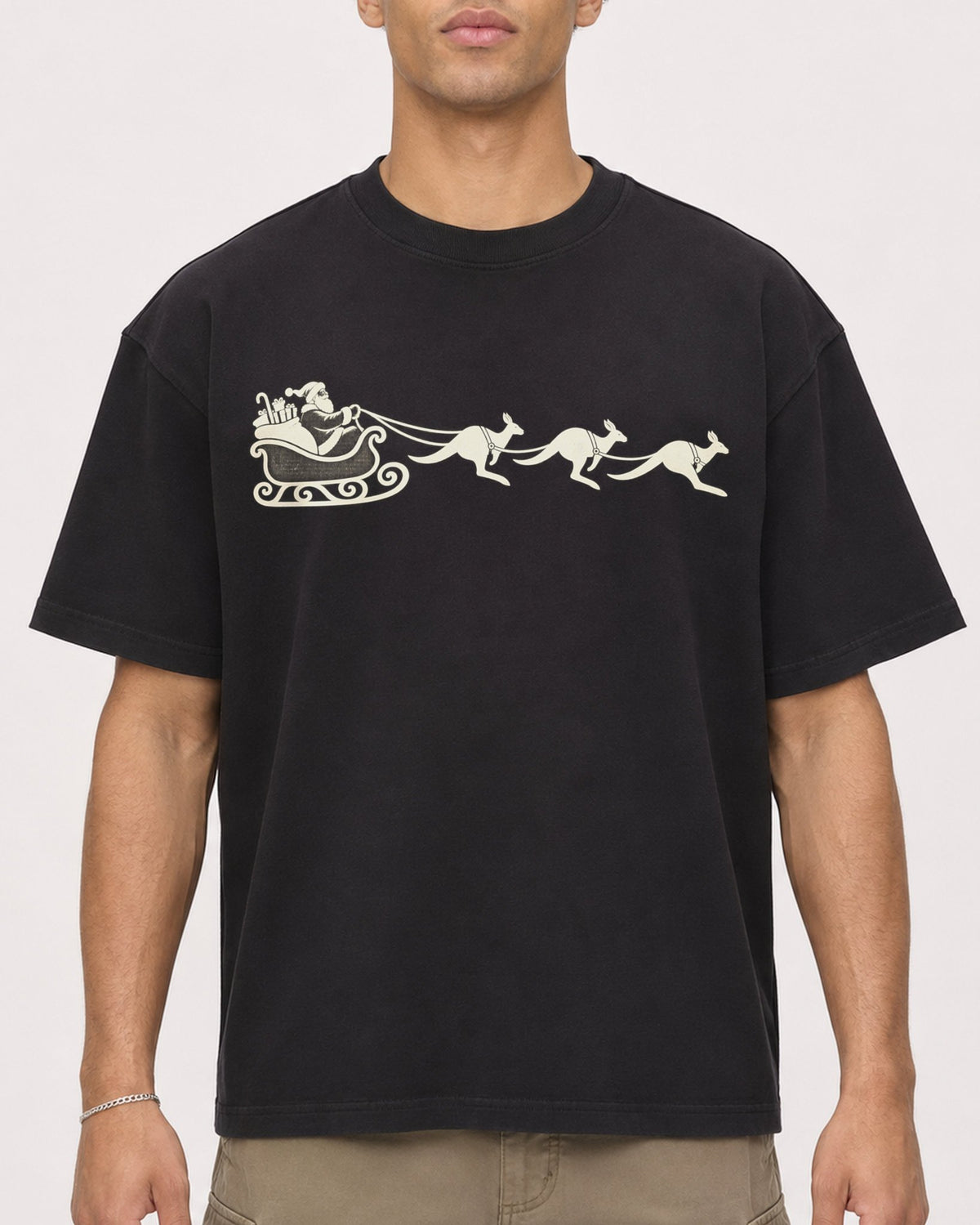 Mockup Boxy Heavyweight Tee Black male close-up 20