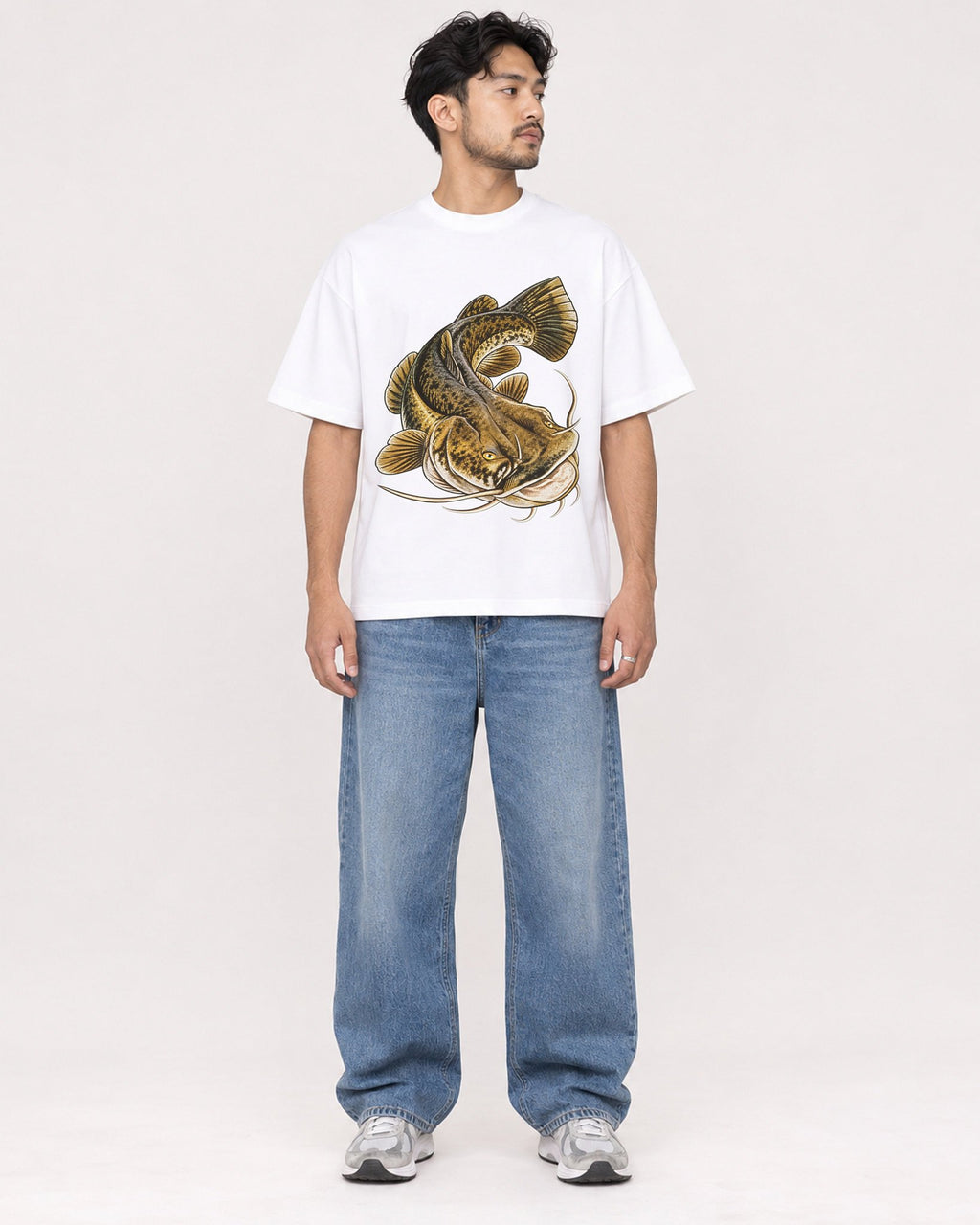 Mockup Boxy Heavyweight Tee White male full-body 02