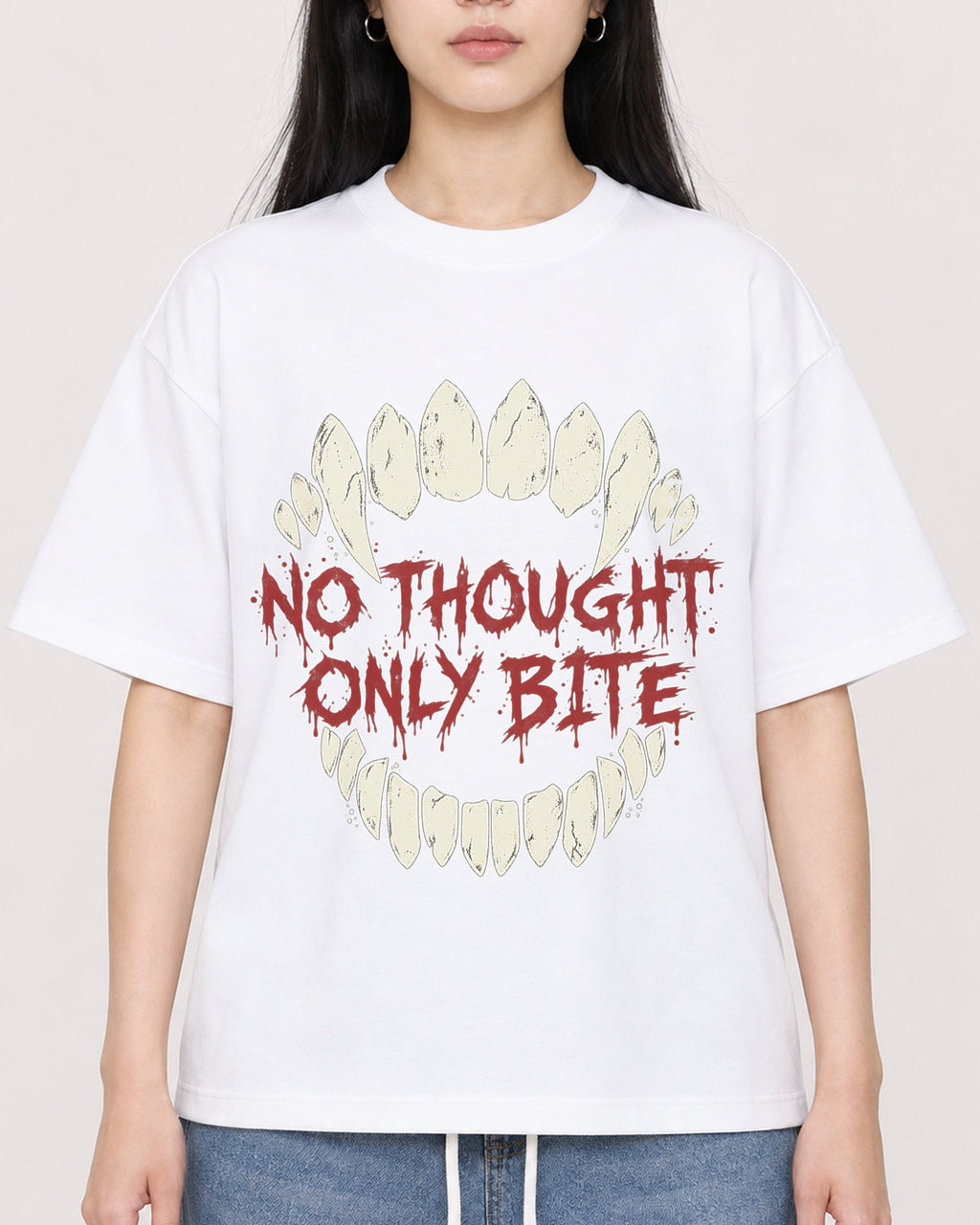 Mockup Boxy Heavyweight Tee White female close-up 01