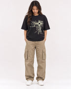 Mockup Boxy Heavyweight Tee Black female full-body 02