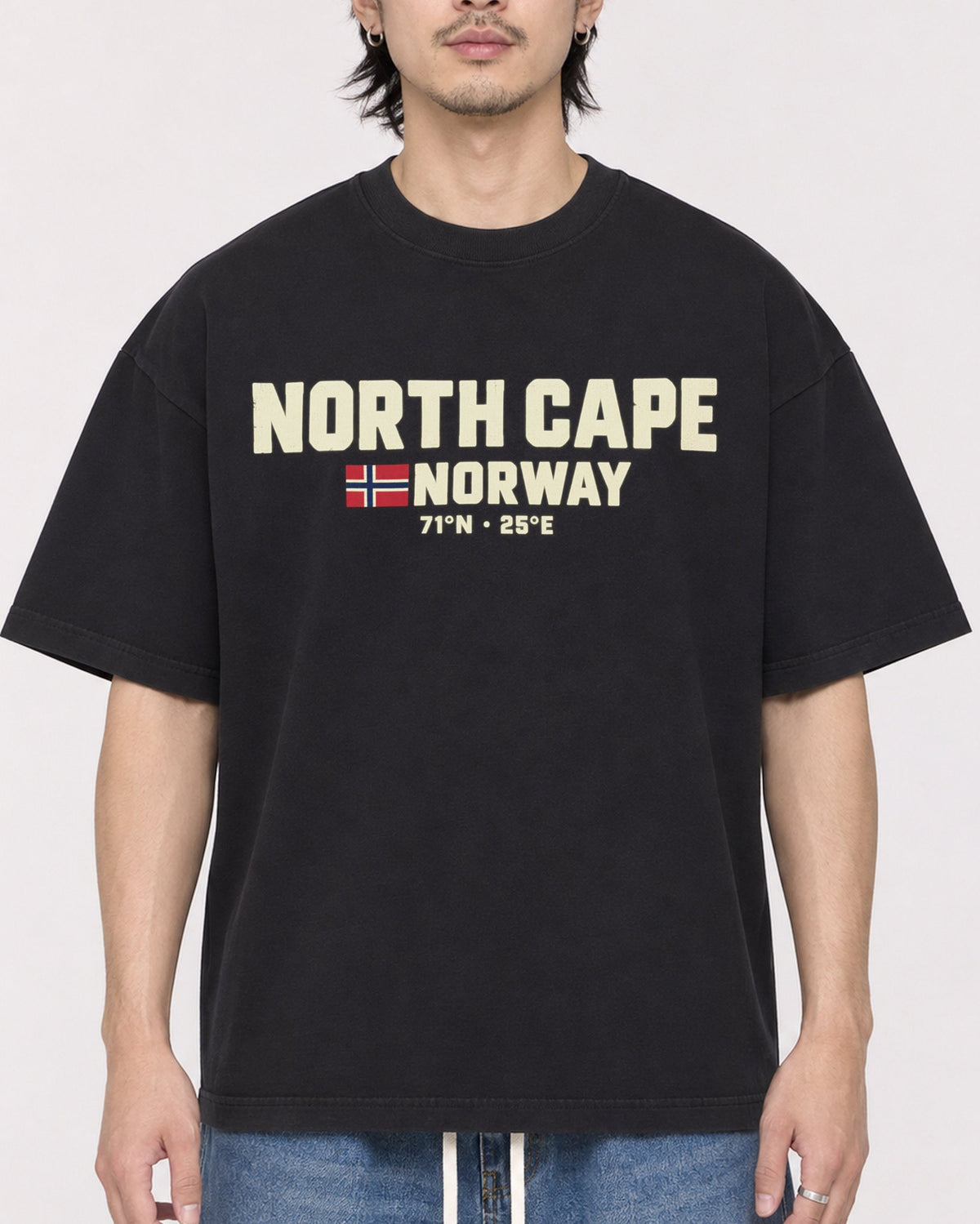 Mockup Boxy Heavyweight Tee Black male close-up 23