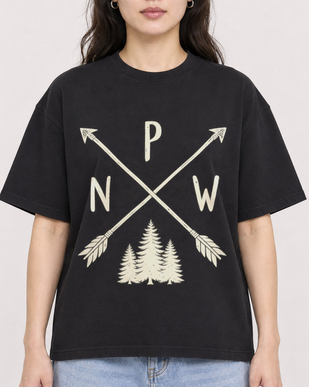 Mockup Boxy Heavyweight Tee Black female close-up 03