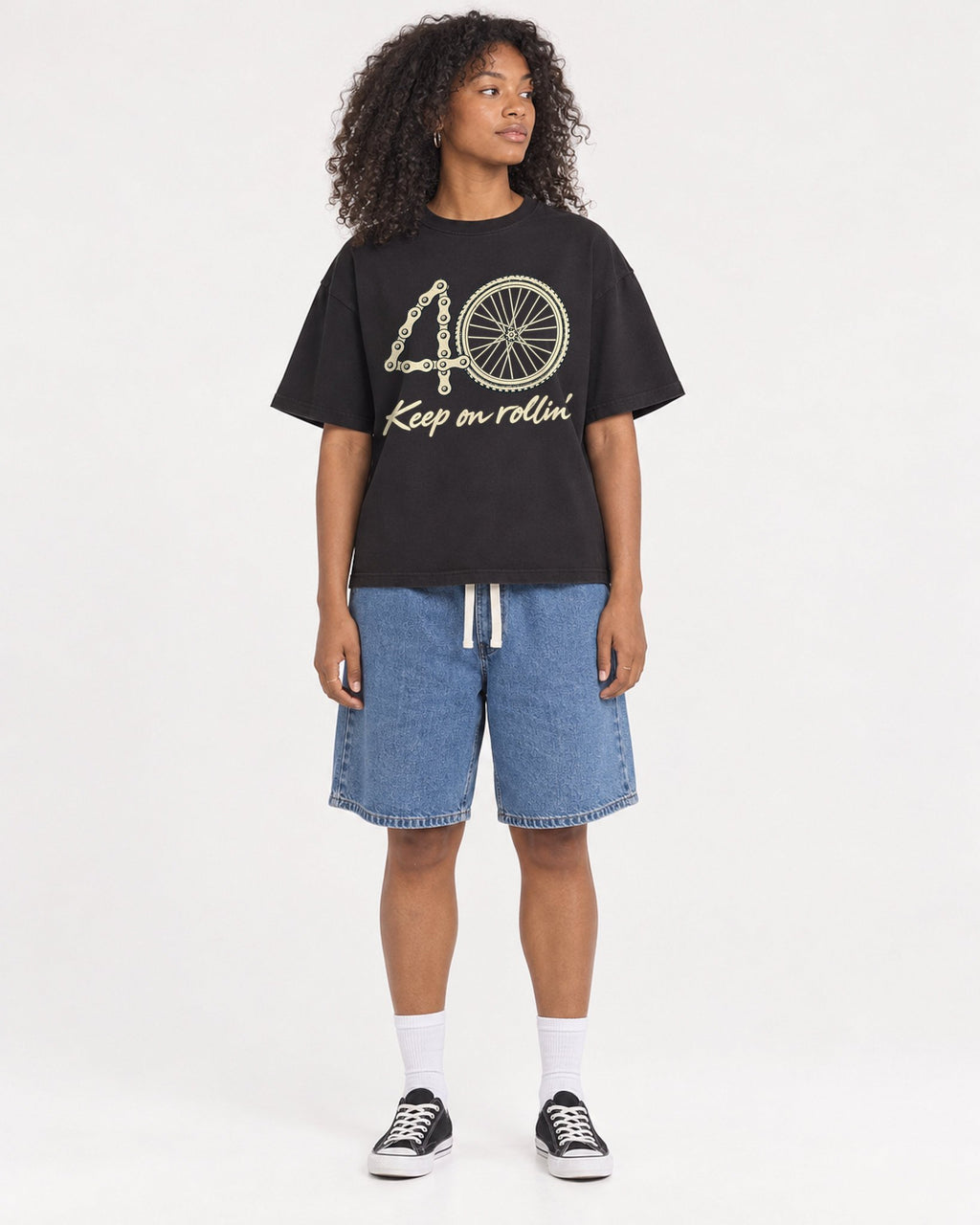 Mockup Boxy Heavyweight Tee Black female full-body 05
