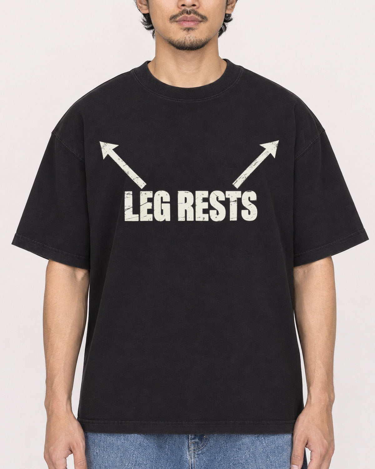 Mockup Boxy Heavyweight Tee Black male close-up 02