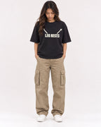 Mockup Boxy Heavyweight Tee Black female full-body 02