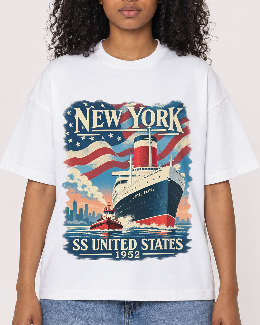Mockup Boxy Heavyweight Tee White female close-up 05