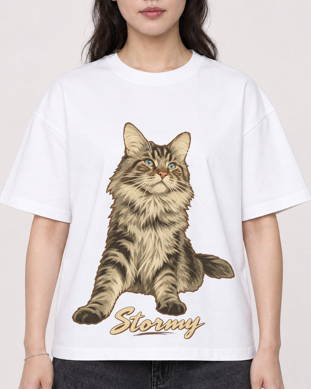 Mockup Boxy Heavyweight Tee White female close-up 03