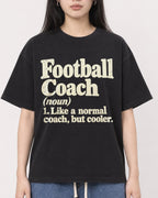 Mockup Boxy Heavyweight Tee Black female close-up 01
